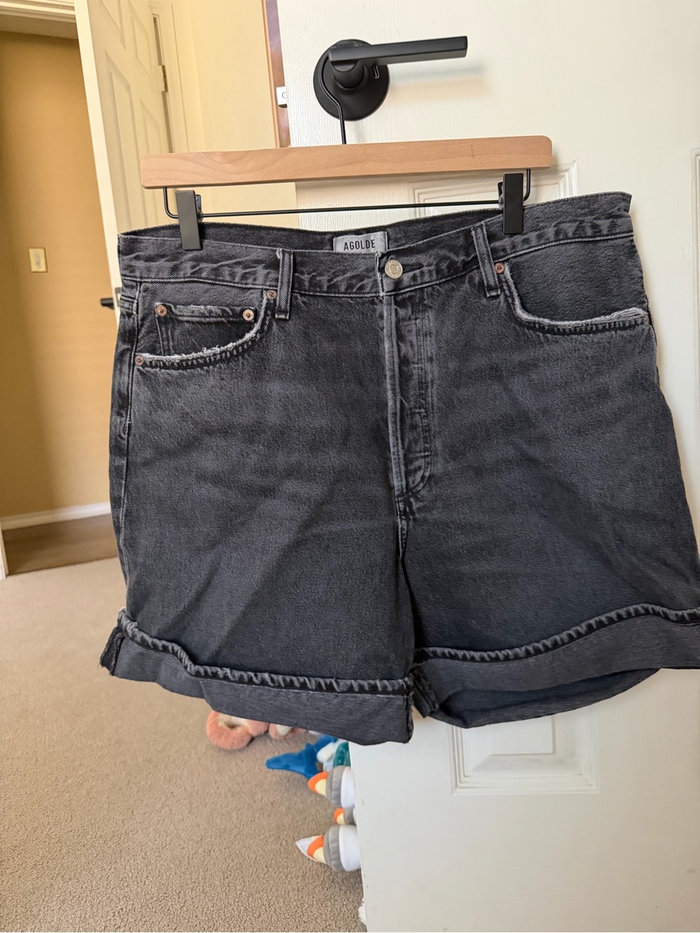 AGOLDE dame shorts size 32 EUC faded black 100% cotton denim shorts summer Fall